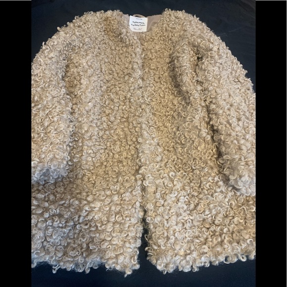 Zara Other - Beige Zara fuzzy coat kids - size 9